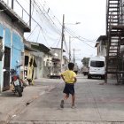 El sitio del crimen de un menor de edad, en el Guasmo sur.