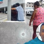 Doña Julia Tapia señala el lugar donde auxilió al niño de 11 años, que tiene dos impactos de proyectil en su cuerpo. Doña Julia Tapia señala el lugar donde auxilió al niño de 11 años, que tiene dos impactos de proyectil en su cuerpo.