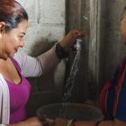 Los residentes de tres cooperativas del noroeste dejarán de madrugar para esperar que pasen los vendedores del líquido vital.