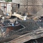 Incendio redujo a cenizas una casa en Santa Elena