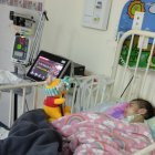 La pequeña permanece hospitalizada desde marzo en la unidad de cuidados intensivos.
