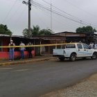a policía indaga tres asesinatos. Uno de los hechos desencadenó en un accidente de tránsito.