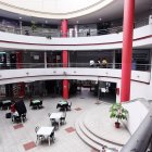 El centro comercial La Manzana está ubicado en pleno Centro Histórico de Quito.