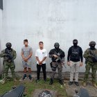 Los muchachos fueron rescatados en un allanamiento. Formarían parte de un equipo de Guayaquil, aunque no se confirmó cuál.