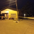 El hombre se desplomó en la calle cuando lo llevaban al hospital.