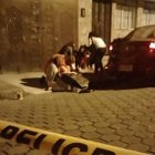 Las víctimas se movilizaban en un vehículo y estaba a punto de ingresar a su vivienda.