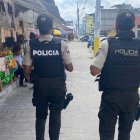 Agentes de la policía recorrieron varios sectores de Atacames.