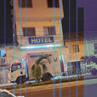 La mujer llegó buscando alojamiento. La policía indaga lo que ocurrió.