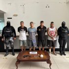 Tres de los cuatro detenidos tienen antecedentes penales, de acuerdo con información policial.