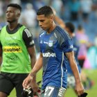 Emelec buscará la primera victoria en la segunda etapa de la LigaPro en el choque con Mushuc Runa, que se disputará hoy, desde las 18:00, en el estadio La Cocha, ubicado en Latacunga.

El entrenador del Bombillo, Leonel Álvarez, recupera al capitán Aníbal Leguizamón, luego de superar la COVID-19, y a Jaime Ayoví, que se perdió el inicio del campeonato por unos problemas familiares.  

Para este juego de la fecha 2 del torneo, Leguizamón volverá al rol titular y hará dupla con Luis Fernando León en la zona de la defensa. Por su parte, Ayoví comandará el ataque de los azules.

Washington Corozo estaba en duda, debido a un cuadro gripal, pero será considerado y acompañará a Jaime Ayoví en la delantera.

Por otro lado, el estratega de Mushuc Runa, Ever Hugo Almeida, no tendrá disponible al arquero titular, Adonnis Pabón, porque sufrió el impacto de una bala en su pierna izquierda luego de un robo el jueves pasado. En su posición entrará Jorge Pinos.

Emelec inició la segunda etapa de la LigaPro con una derrota ante Deportivo Cuenca.