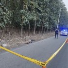 Los cadáveres tenían impactos de bala. Se cree que los mataron durante la noche del domingo.