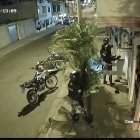 La intervención de las fuerzas policiales, en Manabí, quedó registrada por una cámara de seguridad.