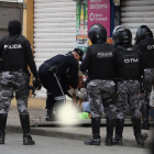 Medicina Legal hizo el levantamiento de los cadáveres, en Durán.