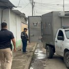 Los agentes policiales acudieron al lugar y procedieron a acordonar el área