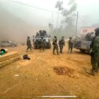 Policias y militares llegaron al lugar de la matanza.