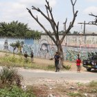 El cuerpo fue retirado por agentes policiales que acudieron al sitio, luego de conocer la alerta.