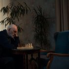 Los ancianos tienden a alucinar debido al rechazo de la familia, según psicóloga.