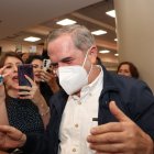 Ricardo Patiño fue recibido por sus seguidores.