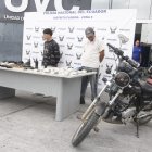 Aprehensión de 2 ciudadanos, junto a armas, granadas, radios de comunicaciones y dinero en efectivo es el resultado de un operativo policial realizado en la Coop. Nueva Guayaquil al noroeste de la urbe.