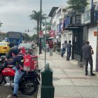 Una persona fue baleada en V. E. Estrada y Av. Las Monjas, Urdesa norte de Guayaquil ayer.