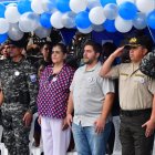 La ministra de Gobierno, Mónica Palencia, y el comandante de la Policía Nacional, general Víctor Hugo Zárate, presentaron el plan que se implementará en el distrito Nueva Prosperina para combatir las extorsiones.