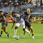 Los hinchas de Emelec tuvieron que esperar 92 días para celebrar un triunfo y gritar un gol del Bombillo en la LigaPro.