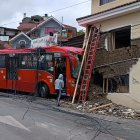 La vivienda tiene graves daños estructurales.