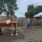 Las honras fúnebres se llevaron a cabo cerca del lugar de los hechos.