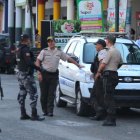 La Policía acudió al sitio para conocer sobre el artefacto explosivo.