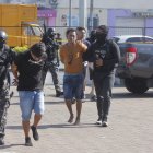 La Policía detuvo a tres sospechosos que estarían implicados en la balacera.