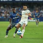 Emelec enfrenta de local a Orense.