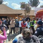 Familiares aguardaron en el ingreso sur al Parque Nacional Cotopaxi.
