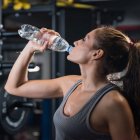 Beber agua favorece el desarrollo muscular
