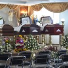 Los tres féretros fueron velados en la sala de un hotel de Machachi, en el cantón Mejía. La familia los trajo desde la provincia de Guayas.