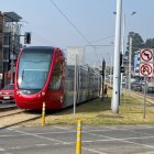 Mientras duró el corte de energía, las unidades del tranvía que estaban en recorrido se quedaron varadas.