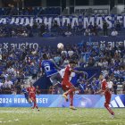 En el estadio Capwell, Emelec y Técnico Universitario disputan el choque por la Copa Ecuador.