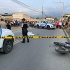 La policía investiga los móviles del crimen. Familiares no dieron mayor información.