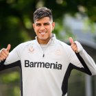 Piero Hincapié en la práctica con Bayer Leverkusen en el inicio de la temporada de la Bundesliga