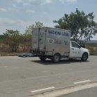 El cuerpo fue retirado del lugar en una unidad móvil de Medicina Legal.