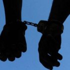 Los dos detenidos serán juzgados por la justicia ecuatoriana por el asesinato del policía.