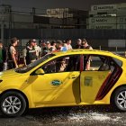 El taxi en el que el conductor fue asesinado.