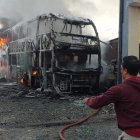 El incendio en el transporte fue provocado por una bomba molotov.