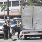 Policías llegaron al sitio para recabar datos y retirar el cadáver.