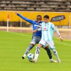 Cumbayá y Emelec juegan por la fecha 8 en el estadio Atahualpa.