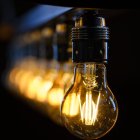 Cada distribuidora de energía se encarga de elaborar el cronograma.