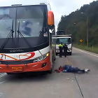 El accidente ocurrió en el kilómetro 14 de la vía Cuenca- Molleturo - El Empalme.