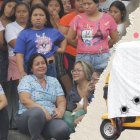 Con una sábana cubrieron la tricimoto donde quedó el cuerpo de Ángel Caicedo.