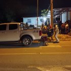 Los cadáveres fueron embarcados en vehículos para luego ser llevados hasta el Centro Forense de Lago Agrio, en Sucumbíos.