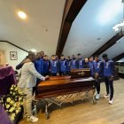 Jugadores de la selección de Ecuador en la despedida de Robert Cabezas.