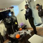 En el último evento, agentes policiales tomaron procedimiento para las investigaciones.